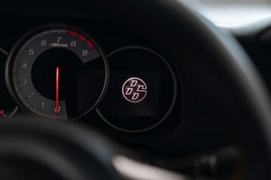 Панель приборов Toyota GT 86 Hakone Edition 2019 года  (NA) (фото 3 из 13)